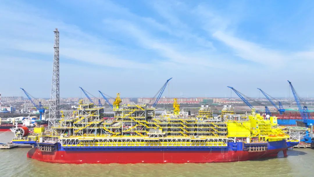 The world's shortest conversion cycle of the same type of ship with oil storage capacity of 1 million barrels of large-scale offshore oil and gas plant VLCC conversion FPSO named in CHI (Shanghai), which can reduce CO2 emission by 120,000 t